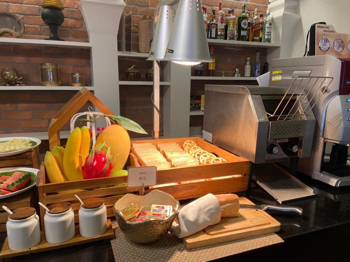El Barrio Lanna Otel Chiang Mai Dış mekan fotoğraf